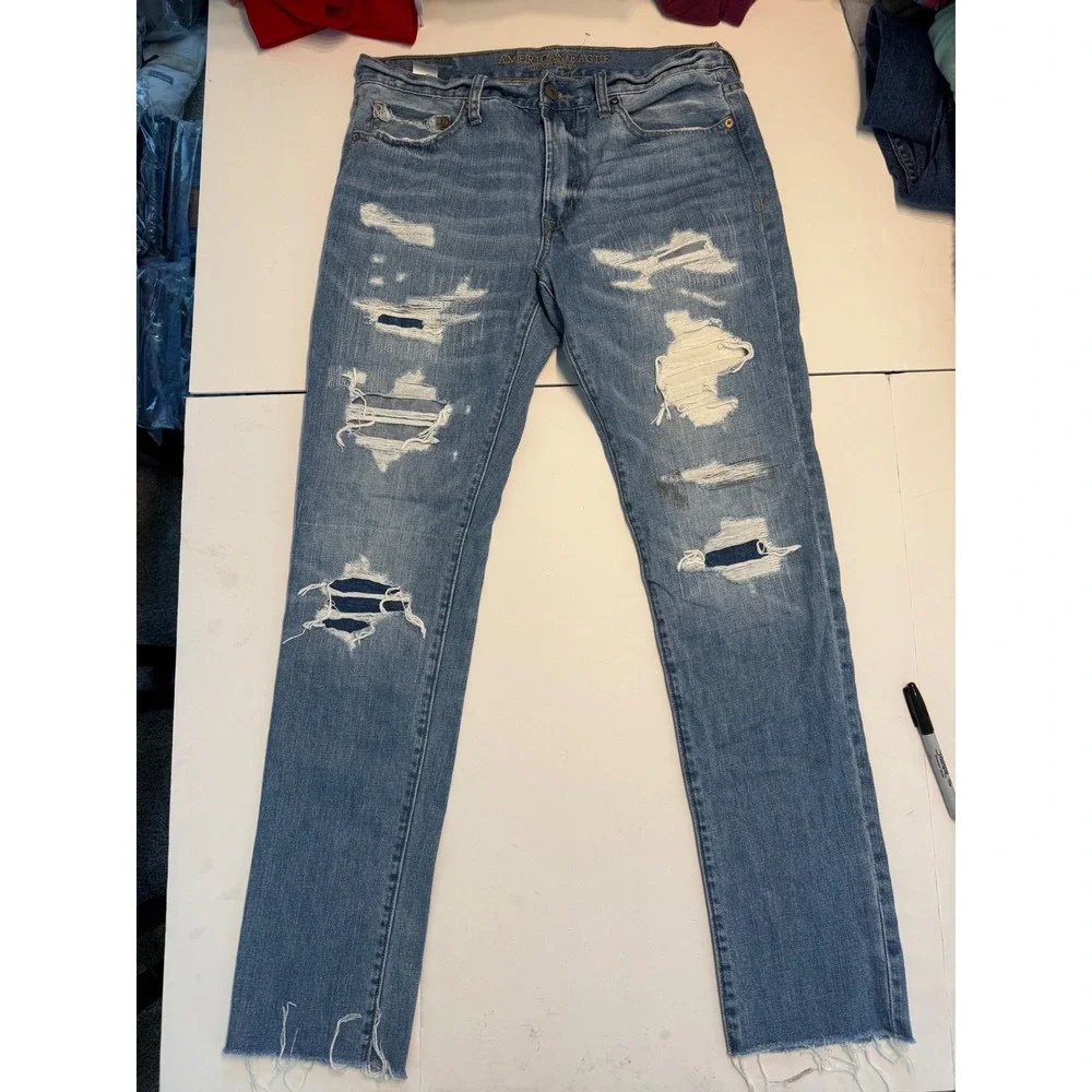 American Eagle Distressed Straight Leg Jeans Mens 32x34 Blue Denim Raw Hem